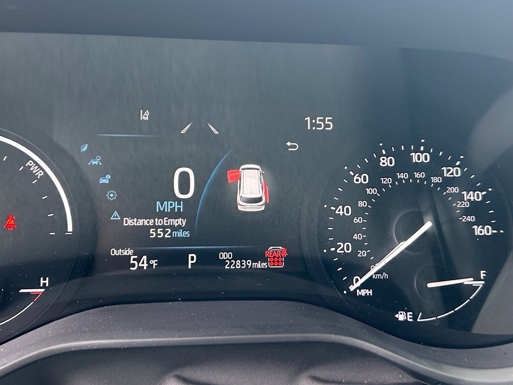 Used 2025 Toyota Sienna LE AWD/4WD image 17