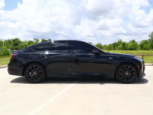 Used 2026 Cadillac CT5 V RWD image 6
