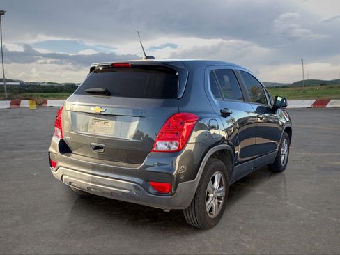 Used 2020 Chevrolet Trax LS w/ Tint and Cruise Package FWD image 3