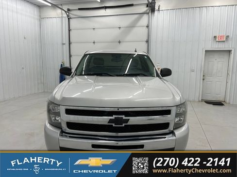 Used 2010 Chevrolet Silverado 1500 LT AWD/4WD image 7