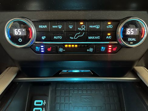 Used 2019 Ford Expedition XLT w/ Equipment Group 202A image 26