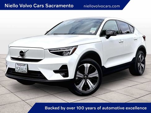 Used 2023 Volvo C40 Recharge Core AWD/4WD image 1