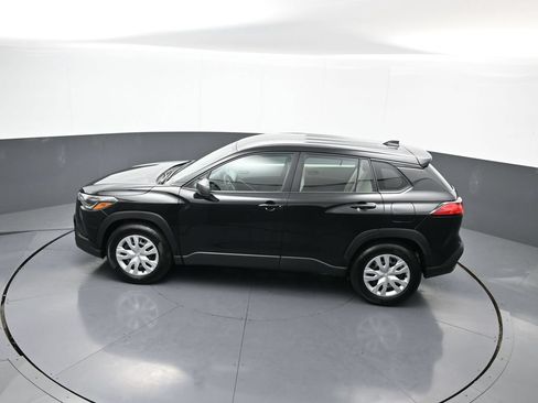 Certified 2022 Toyota Corolla Cross L AWD/4WD image 40