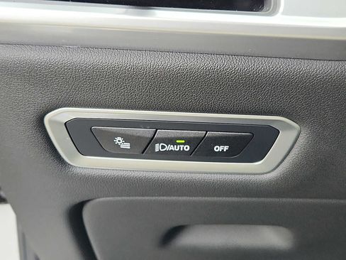 Certified 2024 BMW X7 xDrive40i w/ M Sport Package image 21