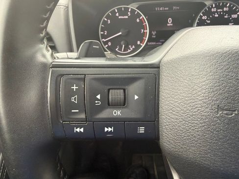 Used 2025 Nissan Rogue SV AWD/4WD image 28