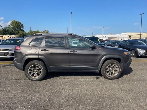 Used 2021 Jeep Cherokee Trailhawk AWD/4WD image 2