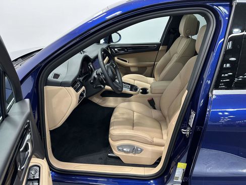 Used 2026 Porsche Macan Turbo image 17