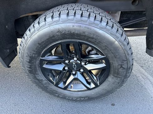 Used 2019 Chevrolet Silverado 1500 LT Trail Boss AWD/4WD image 10