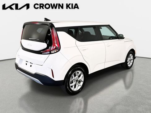 Certified 2025 Kia Soul LX w/ LX Technology Package image 5
