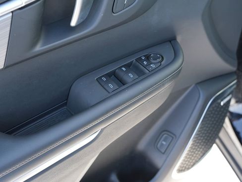 Used 2025 Buick Enclave Preferred image 17