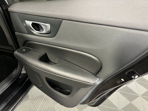 Used 2024 Volvo S60 B5 Core image 30