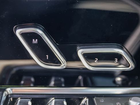 New 2026 Land Rover Range Rover SE image 23