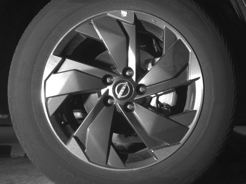 Used 2025 Nissan Rogue SV image 13