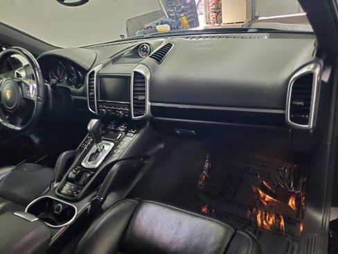 Used 2012 Porsche Cayenne image 14