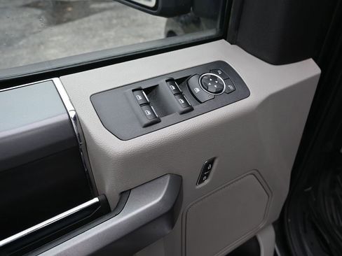 Used 2018 Ford F150 XLT w/ Equipment Group 302A Luxury image 11