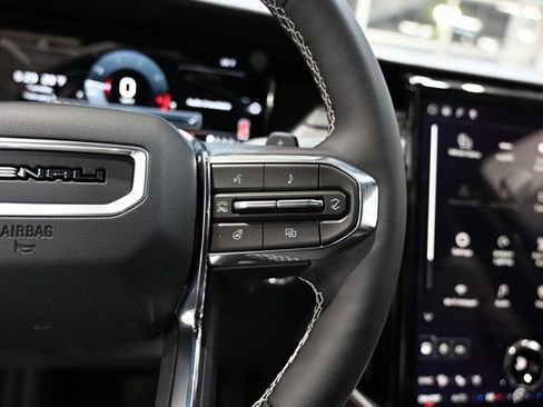 New 2026 GMC Acadia Denali w/ Super Cruise Package image 25