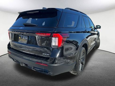 Used 2025 Ford Explorer ST-Line w/ Premium Package image 14