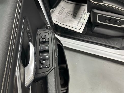 Used 2025 RAM 1500 Laramie image 9