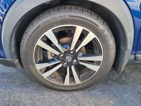 Used 2020 Nissan Kicks SR w/ SR Premium Package image 9