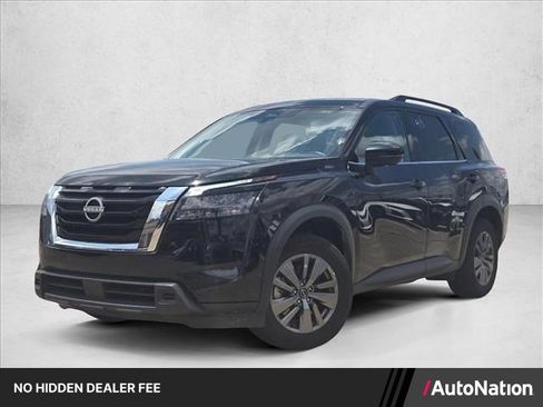 Used 2025 Nissan Pathfinder SV FWD image 1