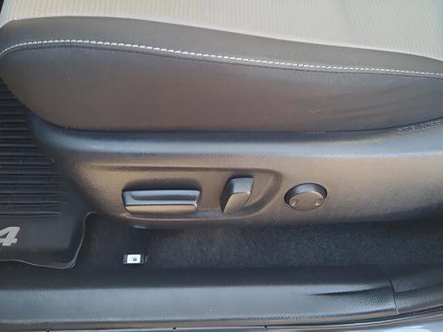 Certified 2018 Toyota RAV4 XLE image 15