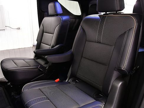 Used 2026 Chevrolet Traverse High Country w/ LPO, Floor Liner Package AWD/4WD image 28