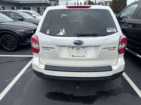Used 2015 Subaru Forester 2.5i Premium AWD/4WD image 4