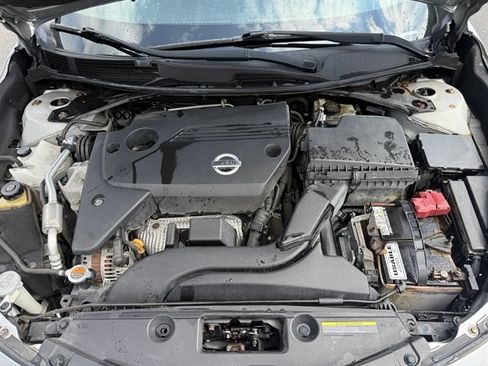 Used 2015 Nissan Altima 2.5 SV FWD image 8