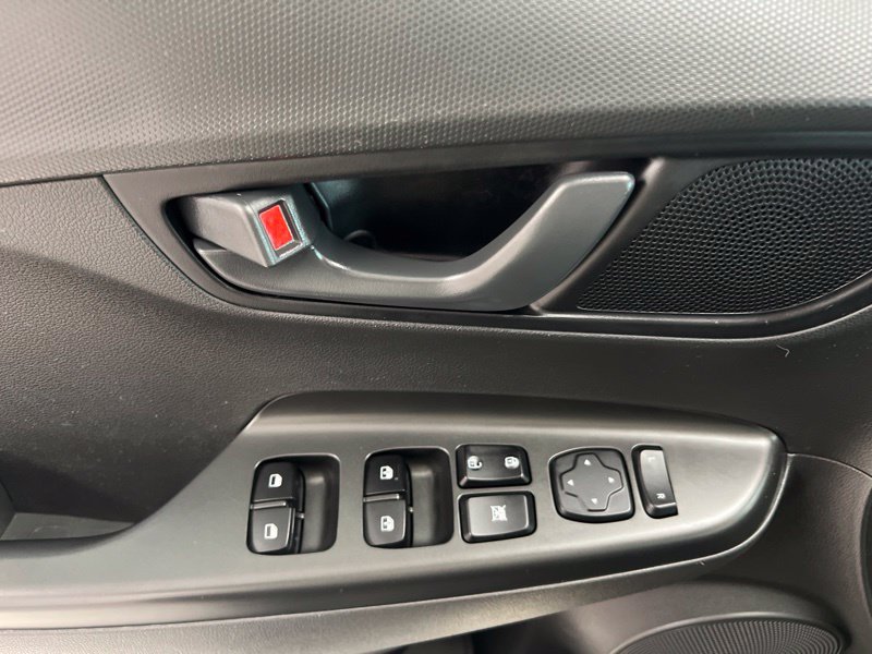 Used 2023 Hyundai Kona SEL w/ Cargo Package AWD/4WD image 19