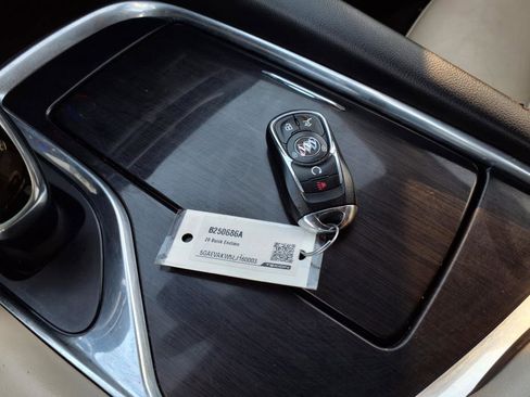 Used 2020 Buick Enclave Essence w/ Sound and Sites Package image 12