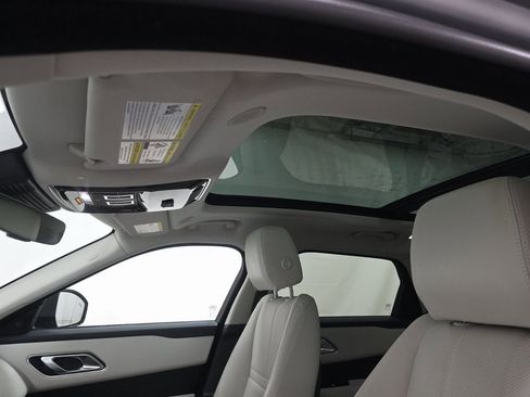 Used 2023 Land Rover Range Rover Velar R-Dynamic S image 9