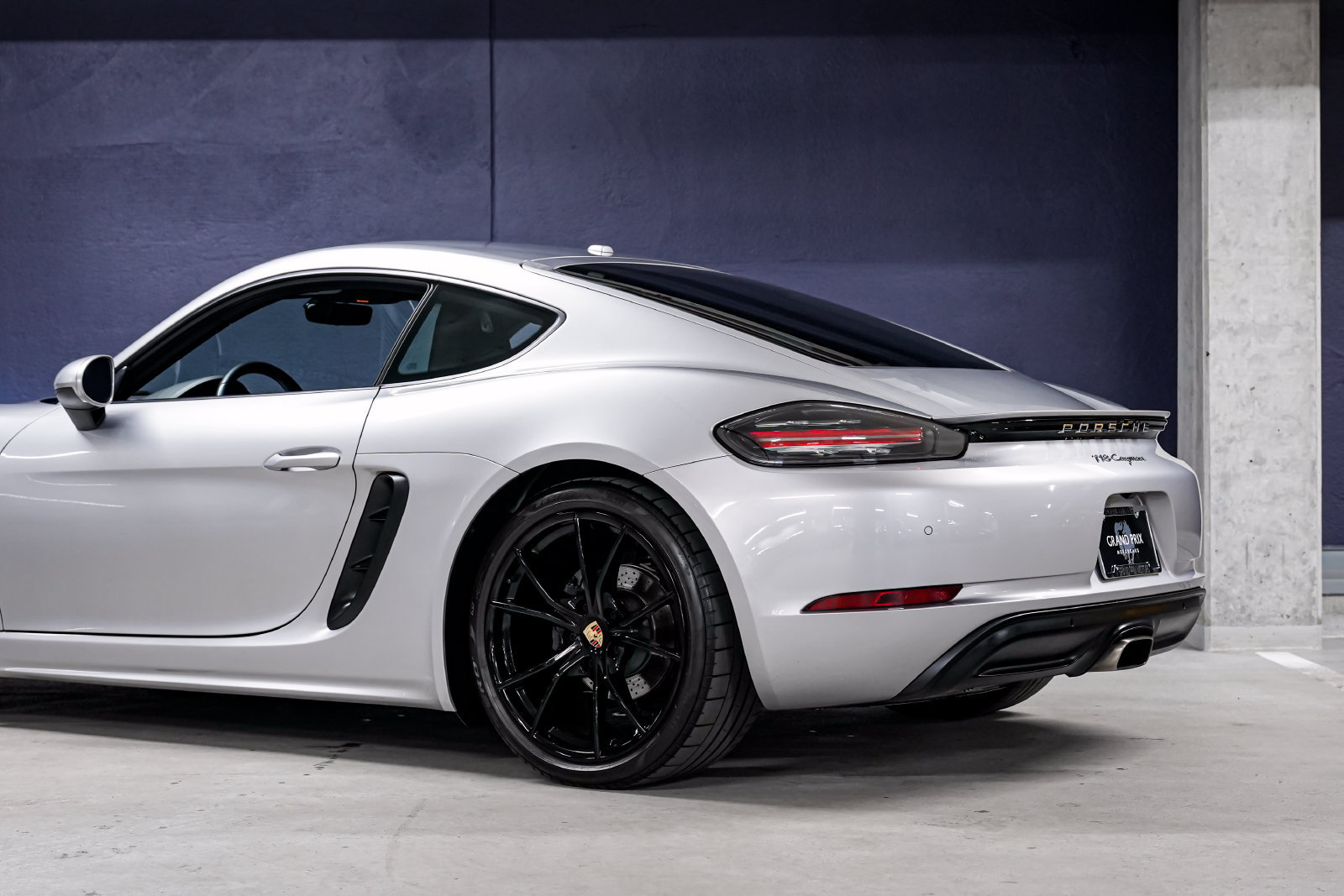Used 2024 Porsche 718 Cayman RWD image 32