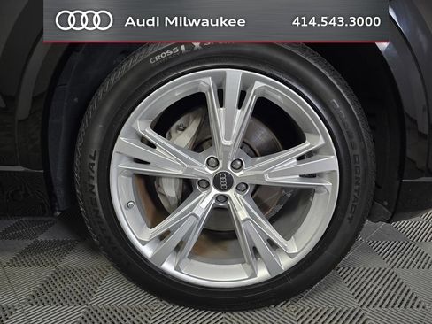 Used 2023 Audi Q8 Premium w/ Convenience Package AWD/4WD image 2