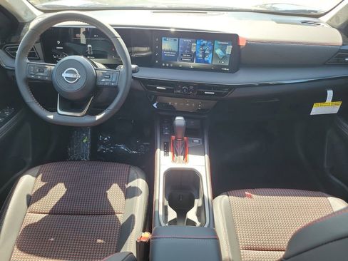 New 2026 Nissan Kicks SR FWD image 7