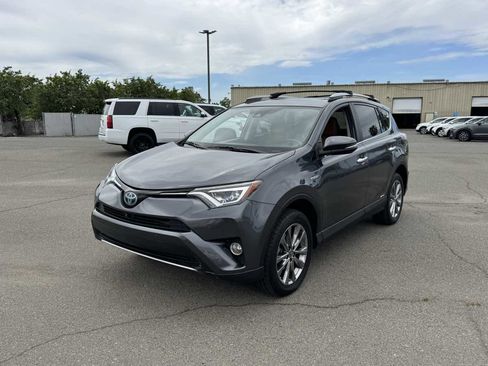 Used 2017 Toyota RAV4 Limited w/ Advanced Technology Package image 5
