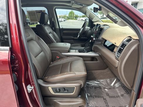 Used 2025 RAM 1500 Limited AWD/4WD image 33