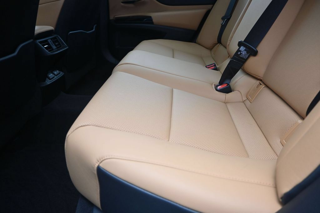 Certified 2024 Lexus ES 350 w/ Premium Package FWD image 16