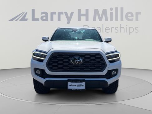 Used 2021 Toyota Tacoma TRD Off-Road w/ Technology Package AWD/4WD image 8