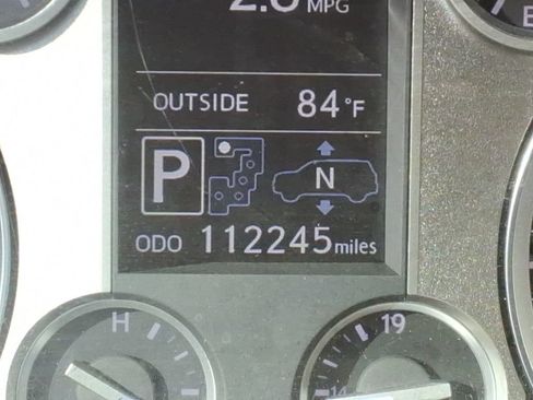 Used 2013 Lexus LX 570 4WD w/ Luxury Pkg image 34