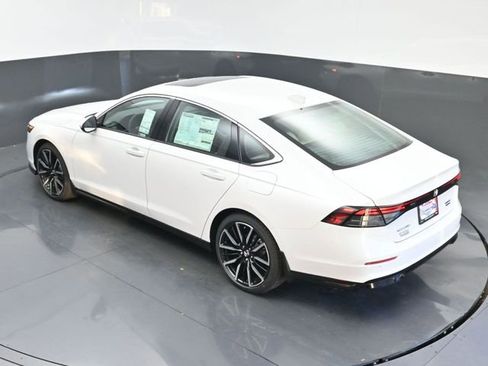 New 2025 Honda Accord Touring image 29