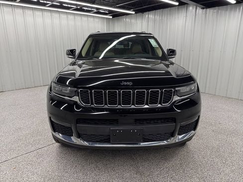 Used 2022 Jeep Grand Cherokee L Limited RWD image 2