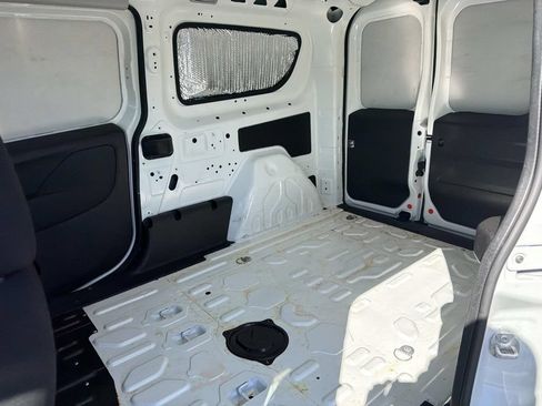 Used 2022 RAM ProMaster City Tradesman FWD image 15