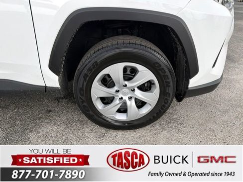 Used 2023 Toyota RAV4 LE FWD image 11