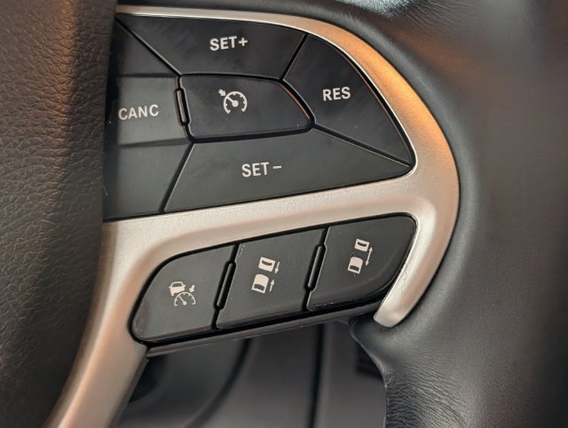 Used 2021 Jeep Grand Cherokee Summit AWD/4WD image 22