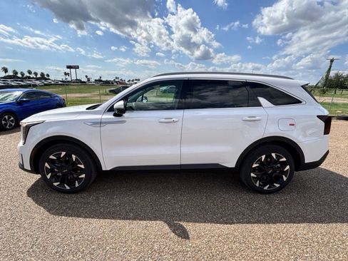 New 2026 Kia Sorento EX FWD image 4