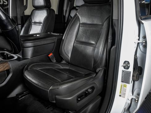 Used 2020 GMC Sierra 2500 Denali w/ Technology Package AWD/4WD image 30