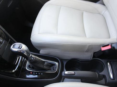 Used 2018 Buick Encore Essence image 39