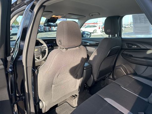 Used 2024 Chevrolet TrailBlazer LS image 38