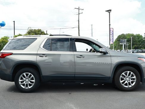 Used 2018 Chevrolet Traverse LT FWD image 4