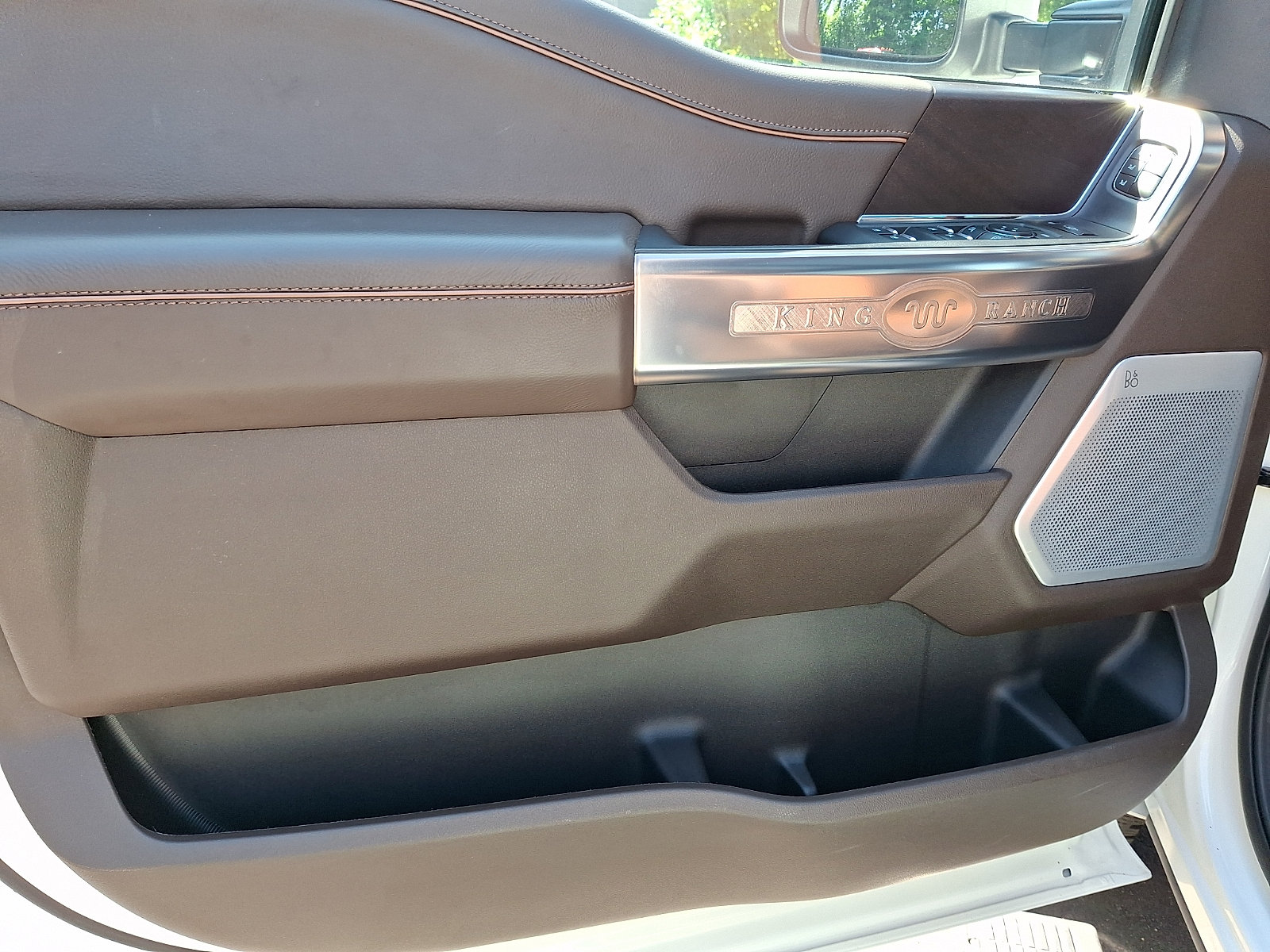 Used 2024 Ford F350 King Ranch w/ Chrome Package AWD/4WD image 10